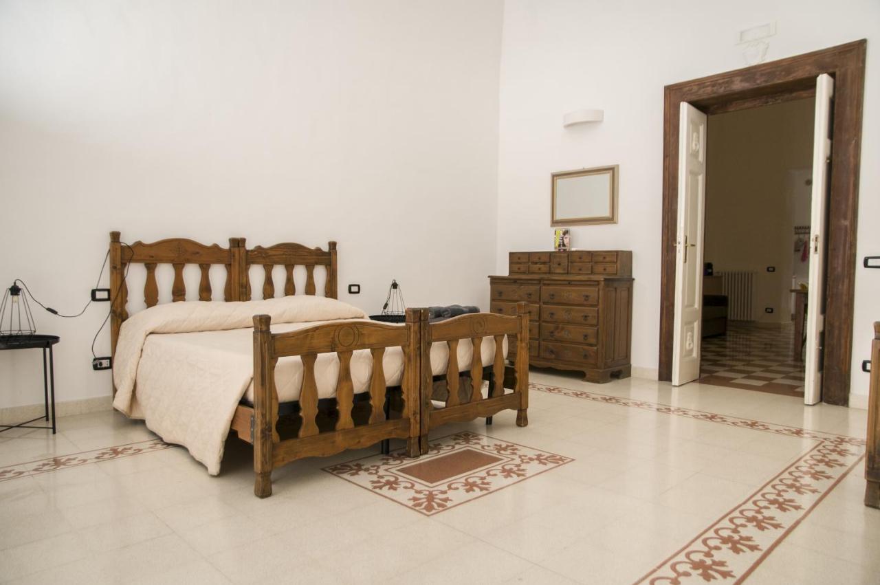 Palazzo Italia Apartments Бари Экстерьер фото