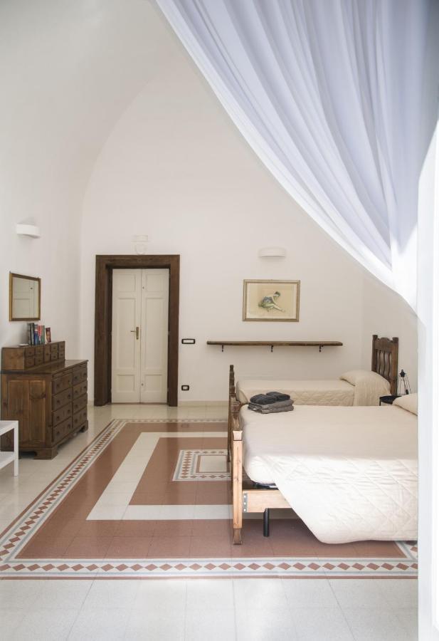 Palazzo Italia Apartments Бари Экстерьер фото