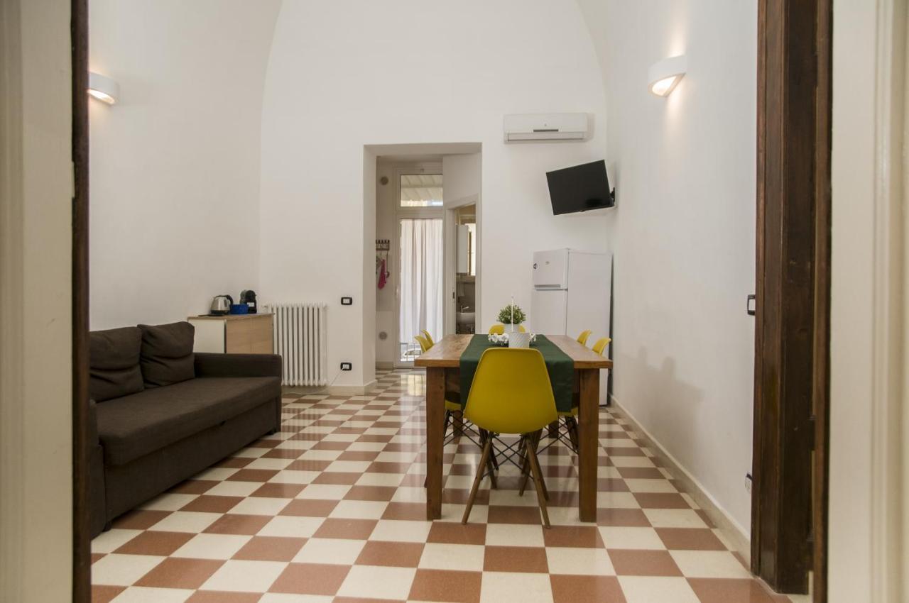 Palazzo Italia Apartments Бари Экстерьер фото