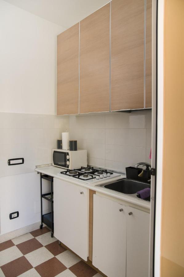 Palazzo Italia Apartments Бари Экстерьер фото