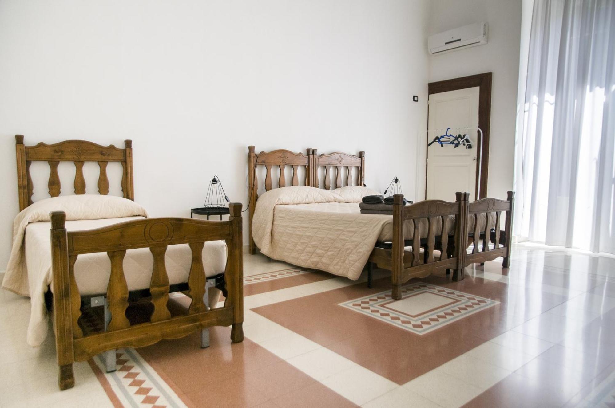 Palazzo Italia Apartments Бари Экстерьер фото