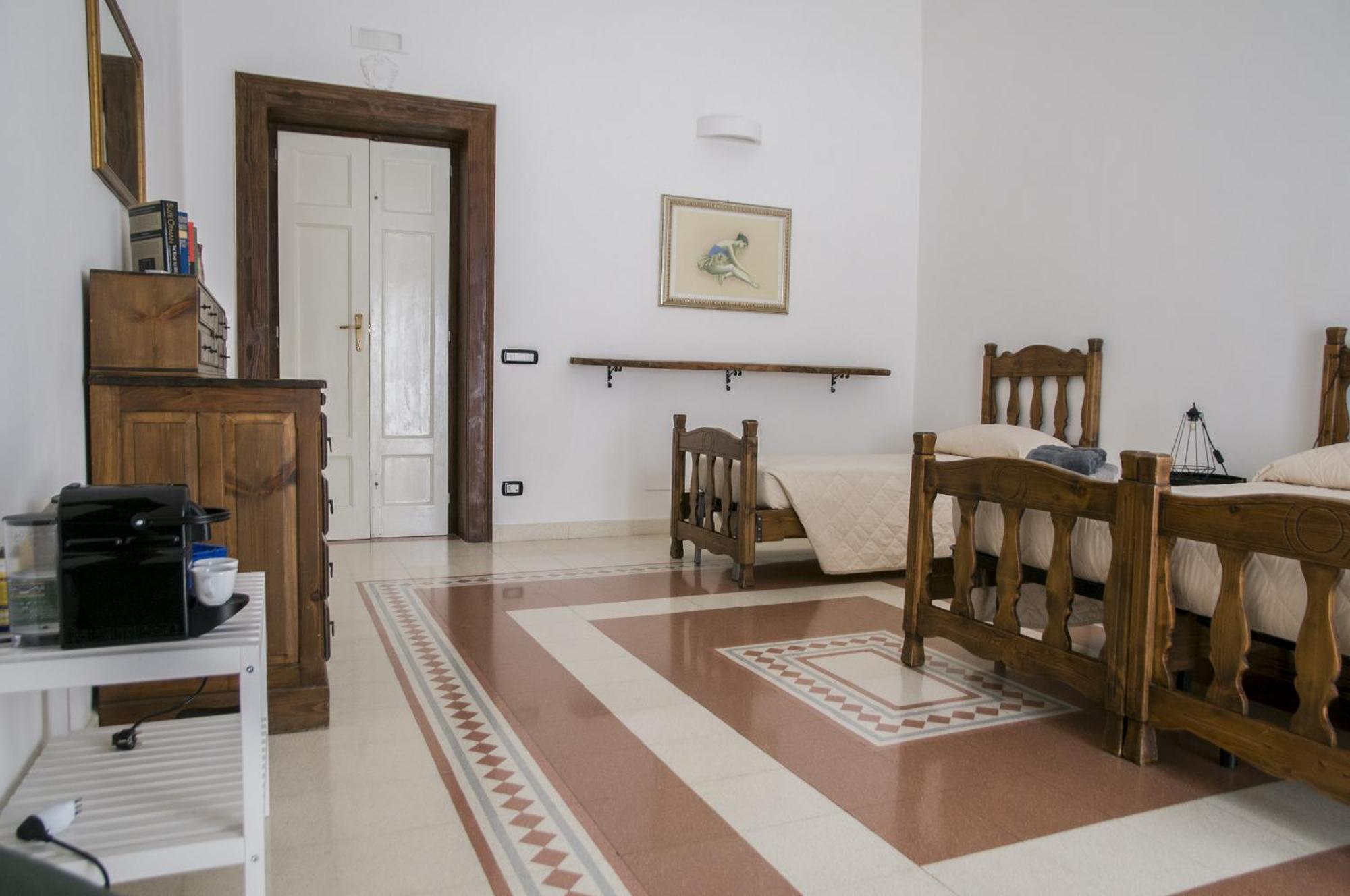 Palazzo Italia Apartments Бари Экстерьер фото