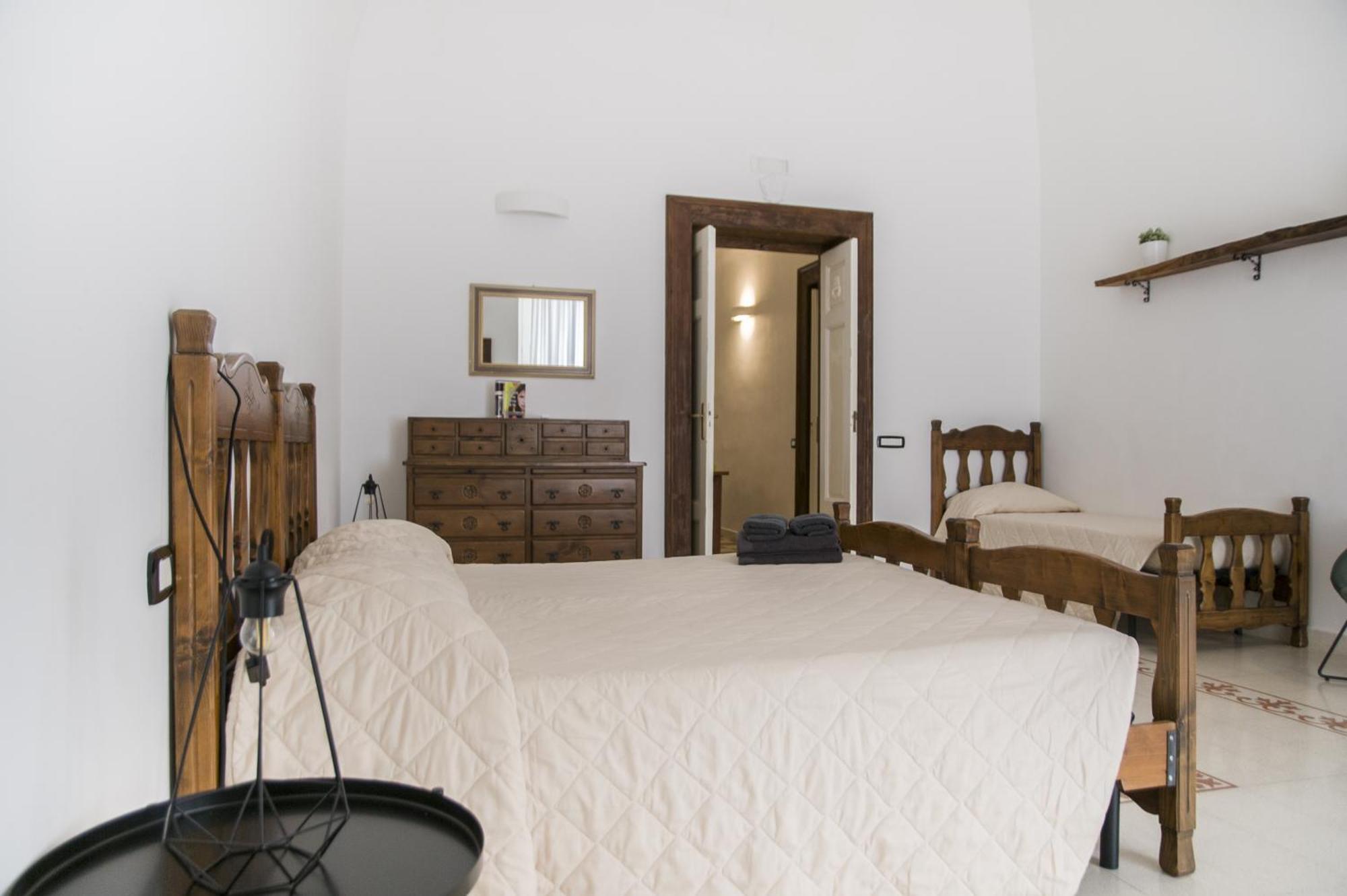 Palazzo Italia Apartments Бари Экстерьер фото